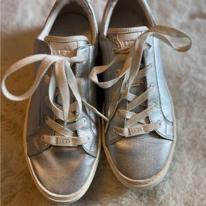 UGG Zilo Metallic Silver Sneakers-size 9 Women’s- excellent condition